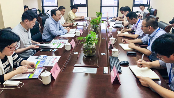 会议室深入座谈 会议室深入座谈